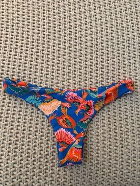 SKatie Paraiso Alana bottom